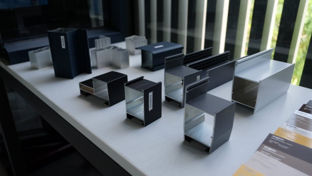 Đa dạng kết cấu khung nhôm tùy vào yều cầu và vị trí lắp đặt